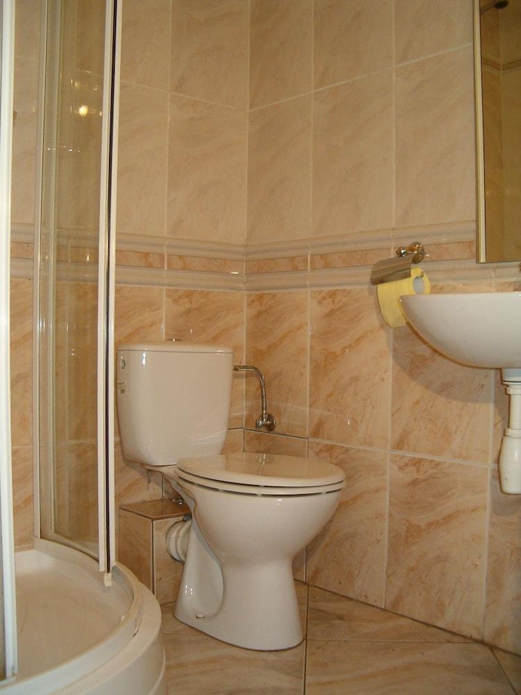 Hotel Daisy Superior à Cracovie Extérieur photo