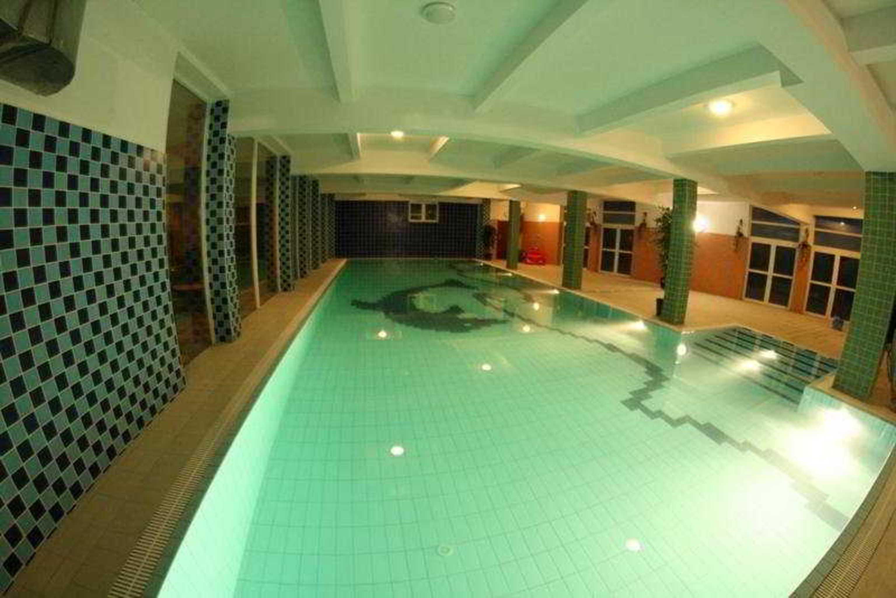 Hotel Daisy Superior à Cracovie Extérieur photo