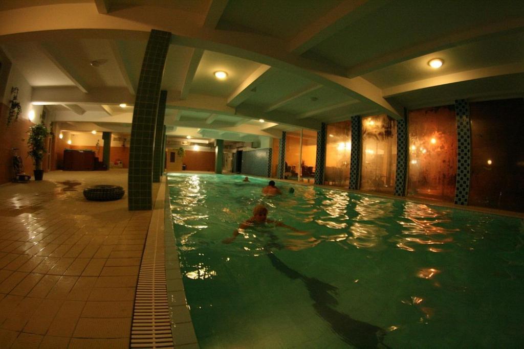 Hotel Daisy Superior à Cracovie Extérieur photo