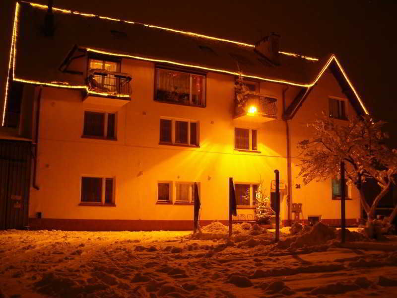 Hotel Daisy Superior à Cracovie Extérieur photo