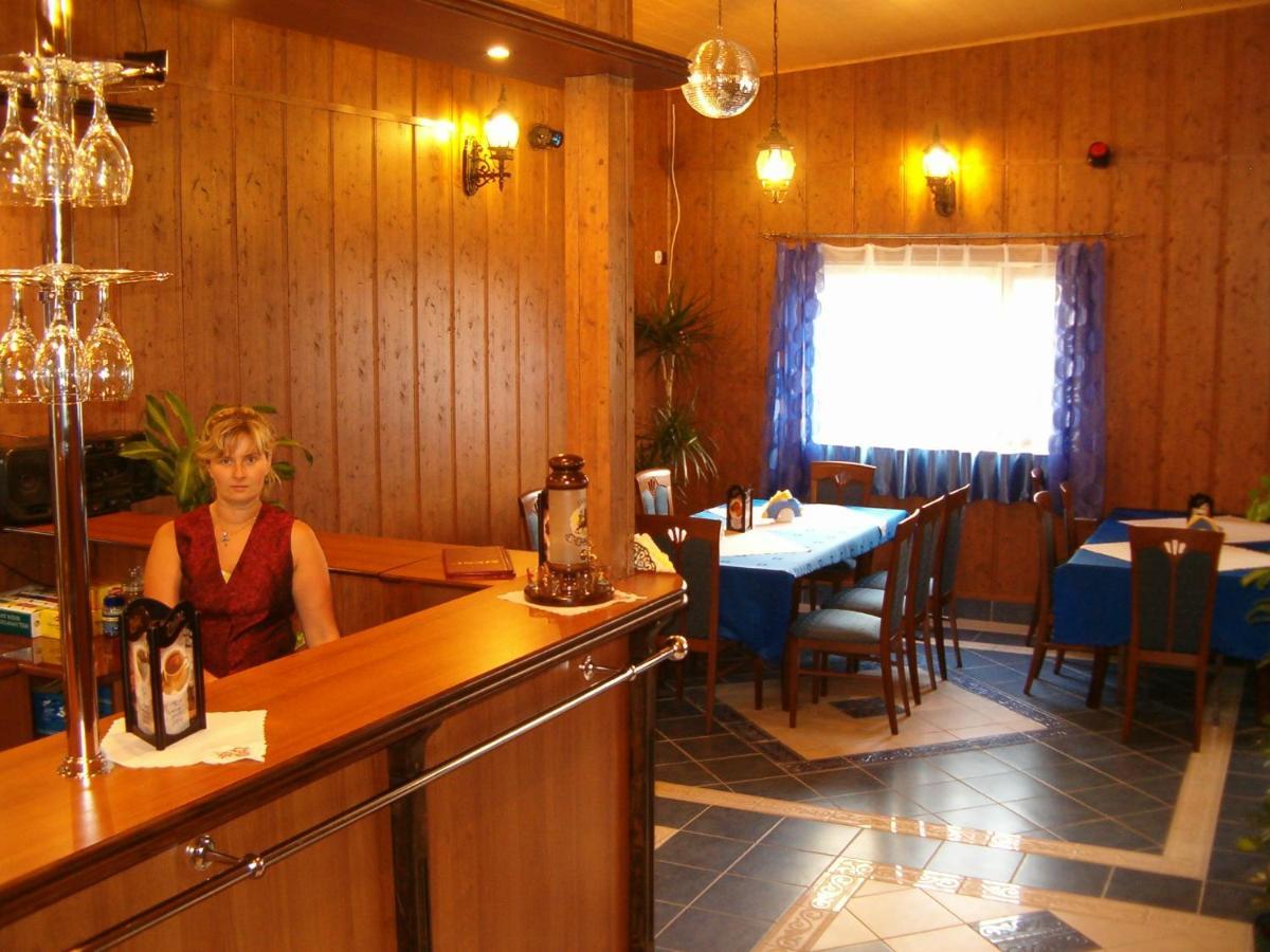 Hotel Daisy Superior à Cracovie Extérieur photo