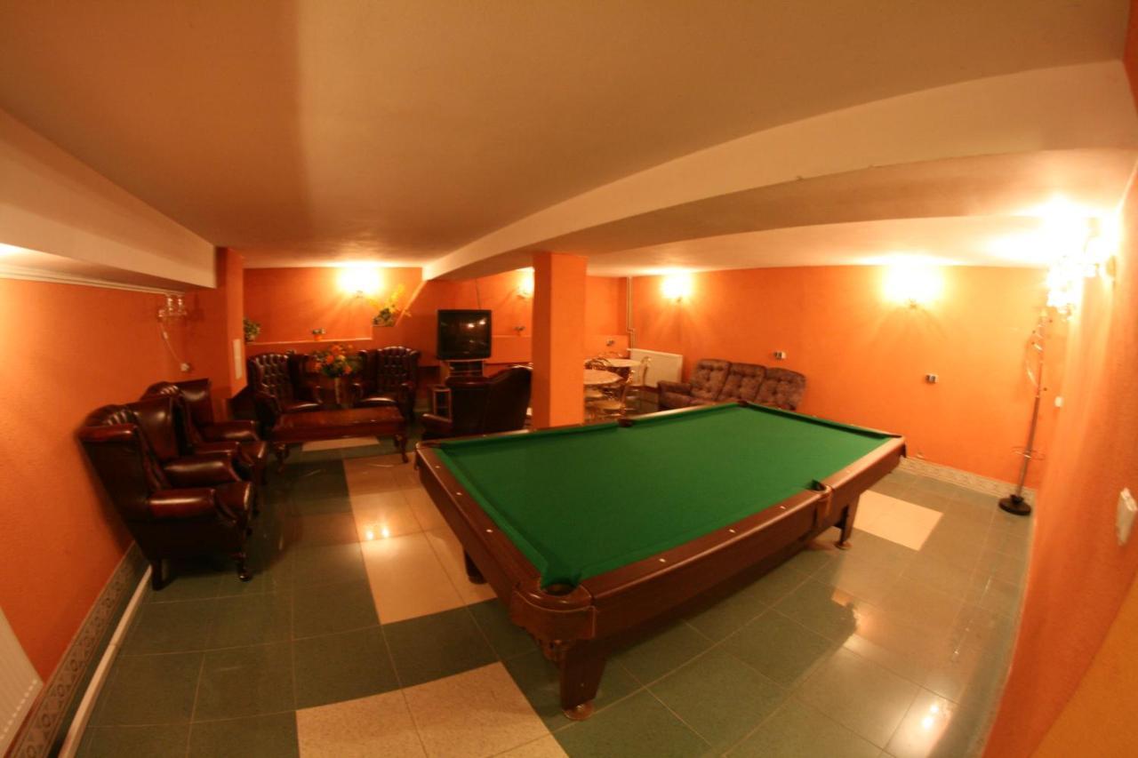 Hotel Daisy Superior à Cracovie Extérieur photo